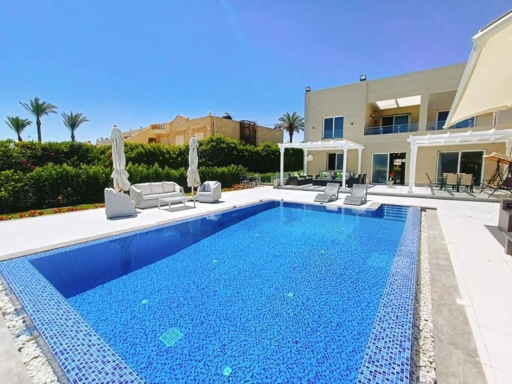 Luxury Villa for Rent Marina 7 First Row Sea View Towers