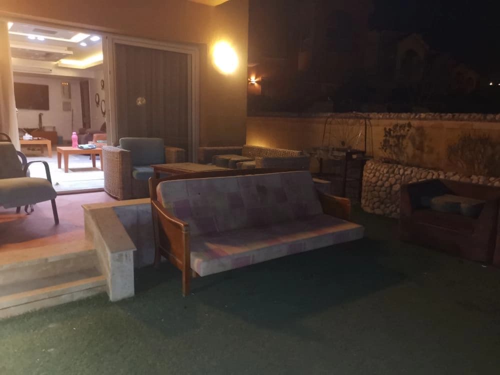 5 bedroom air conditioned see and pool view luxurious villa