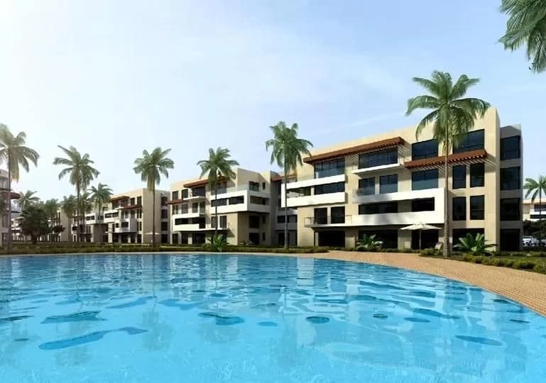 Pool-View Chalet in Porto Marina – North Coast