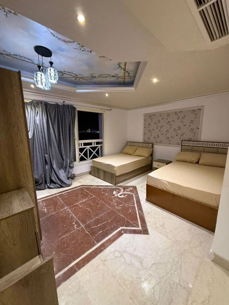 Three-Bedroom VIP Royal Suite with Sea View in Porto Marina