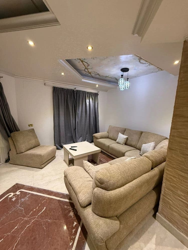 Three-Bedroom VIP Royal Suite with Sea View in Porto Marina