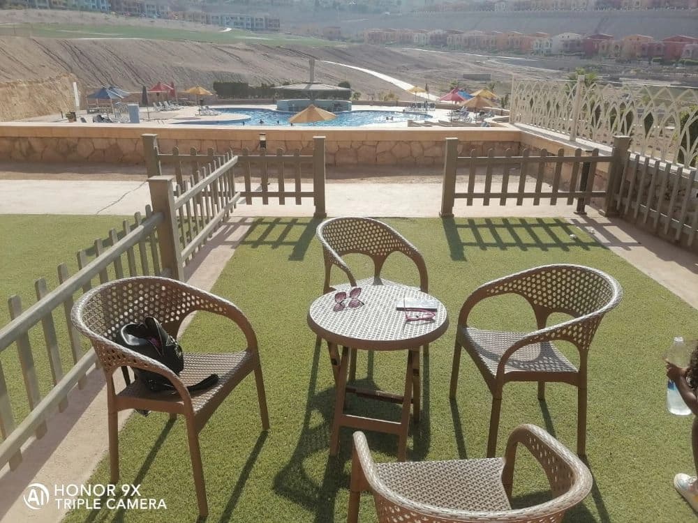 Chalet with a Private Garden and Pool View in Porto Sokhna