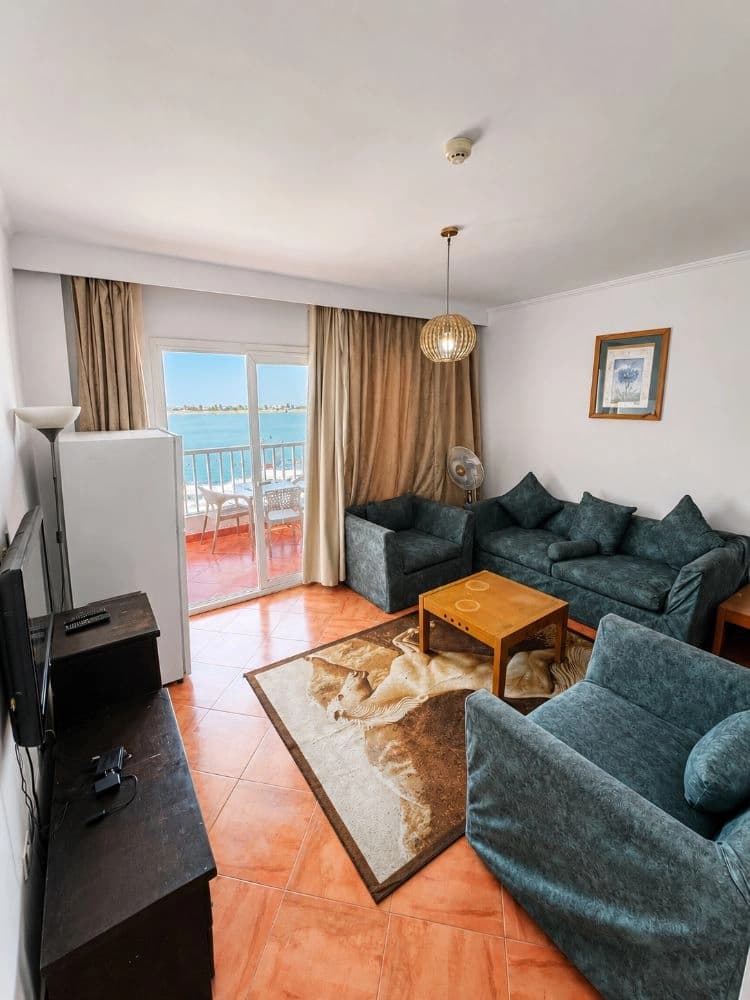 Sea-View 2BR Chalet for Daily Rent | Porto Marina