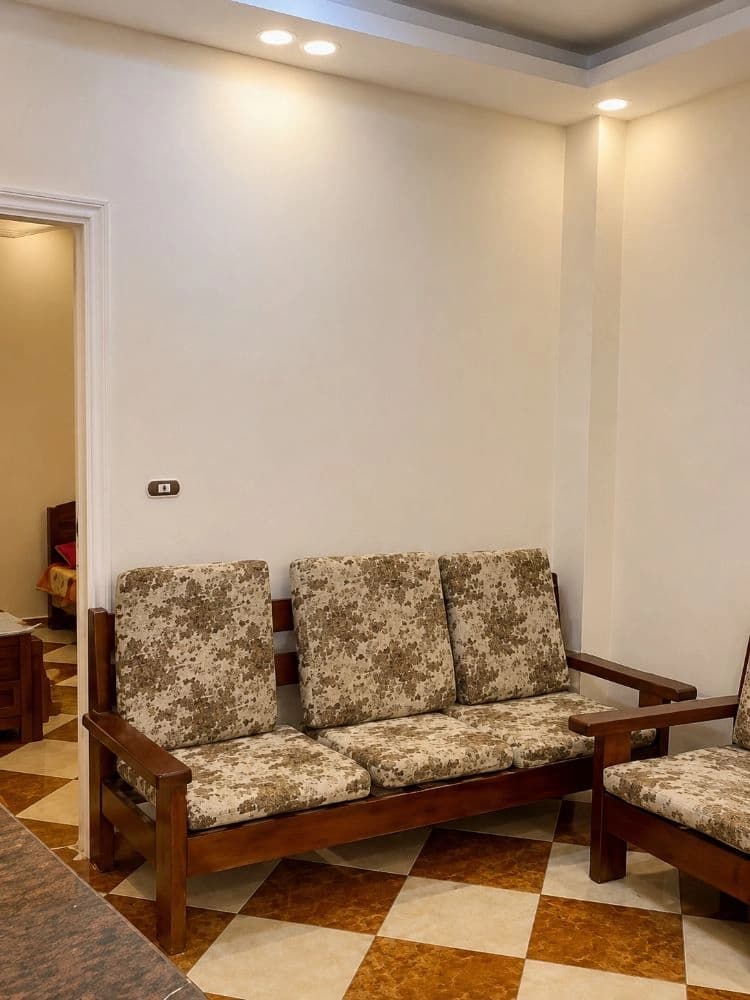 Side Chalet for Daily Rent in Retaj Tower – Porto Marina