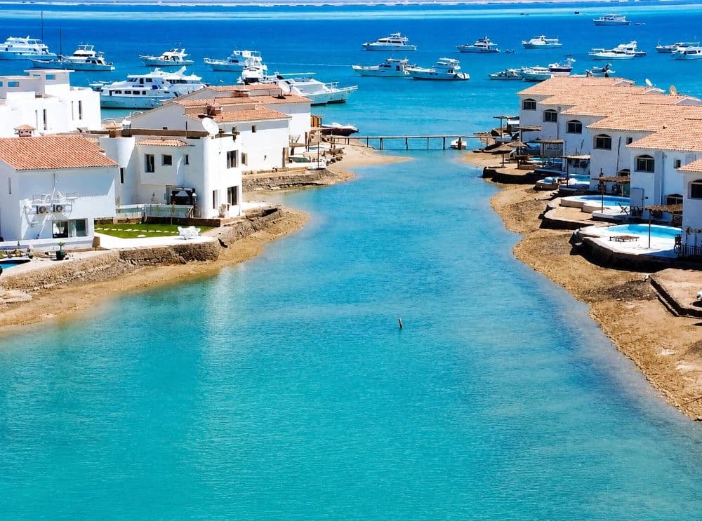 Beachfront Villa with Private Pool on Hurghada Promenade – photo 2